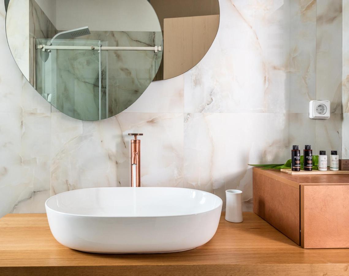 Milos Zen Suites Adamantas  Exteriör bild